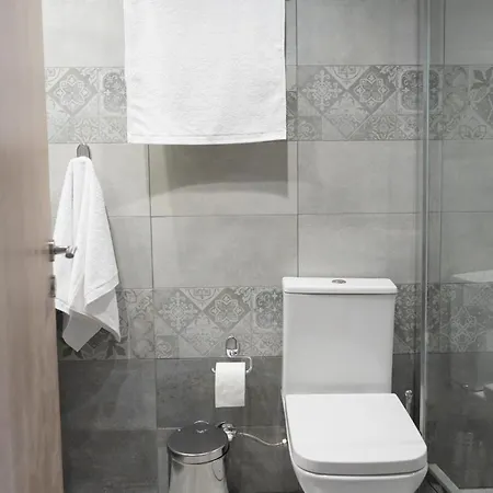 Rea Apartment-3